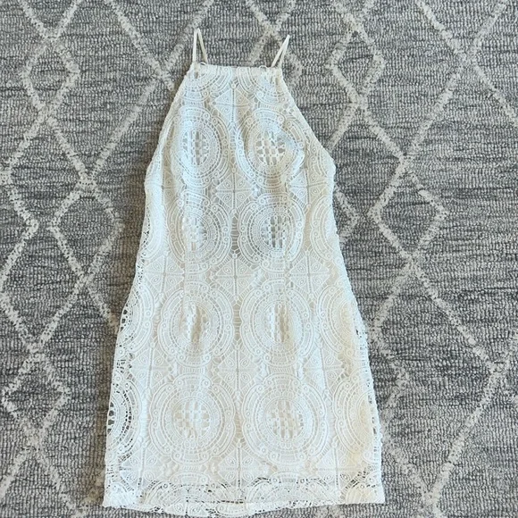 White dress - Picture 1 of 9